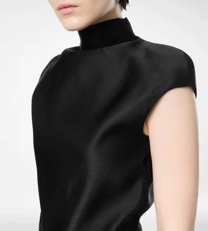 Διπλό μεταξωτό playsuit Duchesse με cut-out