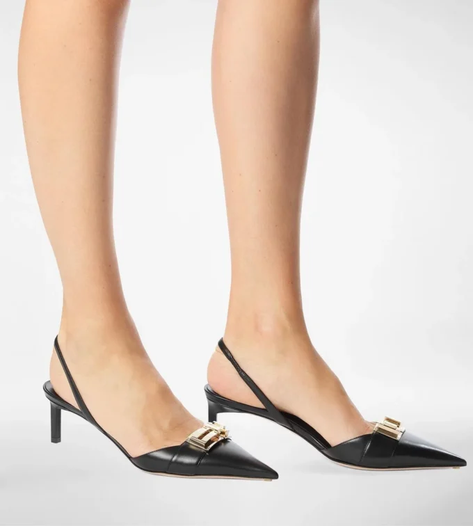 Λουστραρένια δερμάτινα T Latch Slingback