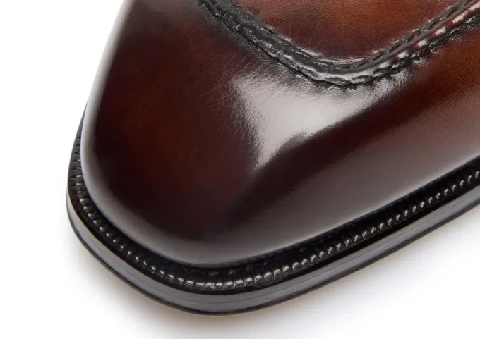 Μποτάκια Elkan Twisted Band Loafer από γυαλισμένο δέρμα