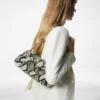Τσάντα ώμου Tara Chain με τυπωμένο μοτίβο Python